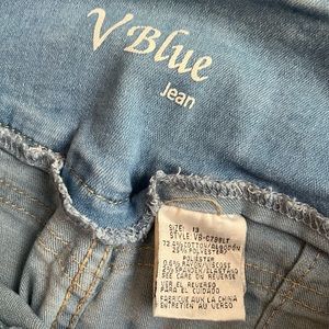 V Blue Jeans. Size 13 Womens.
